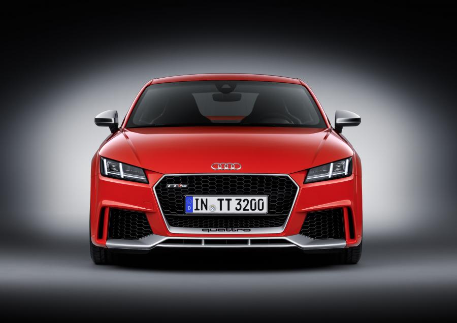  Audi TT RS Coupe (8S) 2016 года  (WW) (фото 40 из 57)
